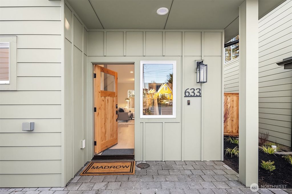 Photo of 633 NW 77th Street, Seattle, WA 98117 (MLS # 2340044)