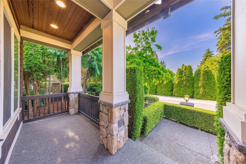 Photo of 8010 122nd Ave Ave NE, Kirkland, WA 98033 (MLS # 2397912)