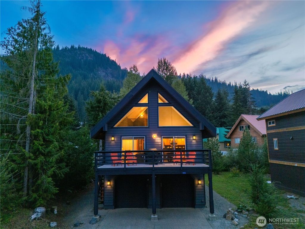 Photo of 891 Hyak Dr E Dr, Snoqualmie Pass, WA 98068 (MLS # 2428278)
