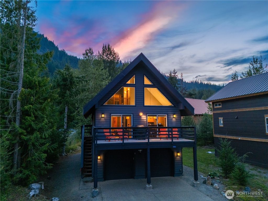 Photo of 891 Hyak Dr E Dr, Snoqualmie Pass, WA 98068 (MLS # 2428278)