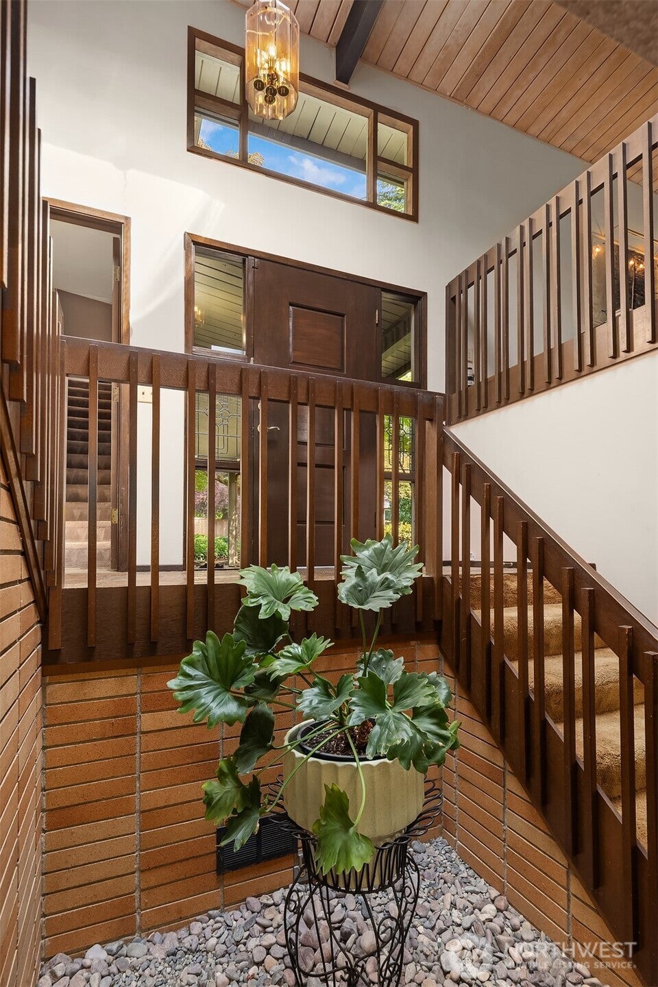 Photo of 7433 NE 120th Place, Kirkland, WA 98034 (MLS # 2588505)
