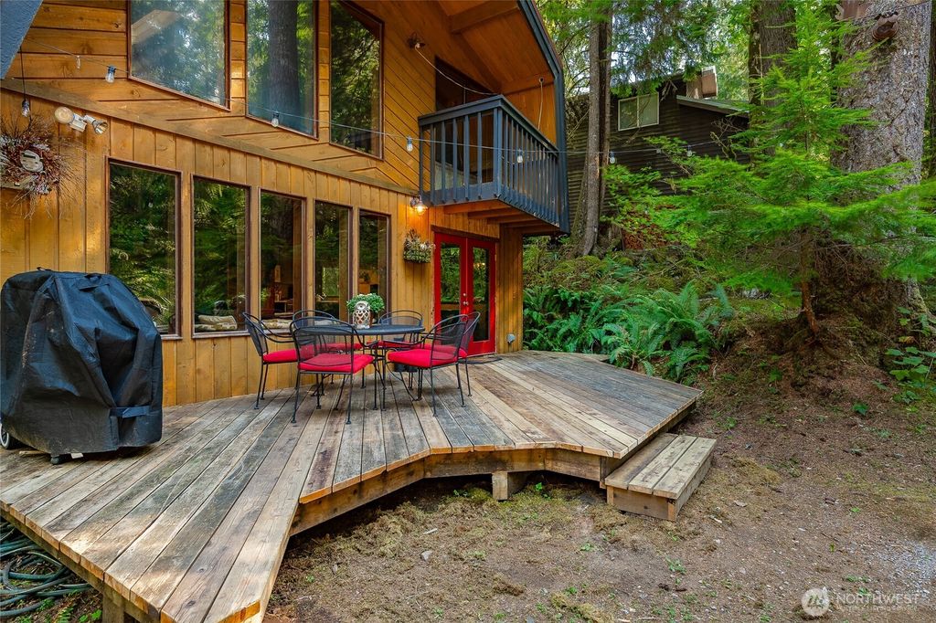 Photo of 7082 Olympus Way, Glacier, WA 98244 (MLS # 2484701)