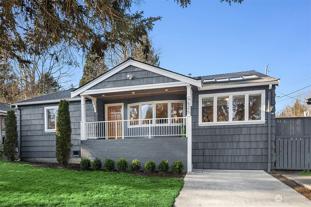 Photo of 9525 40th Avenue NE, Seattle, WA 98115 (MLS # 2321463)