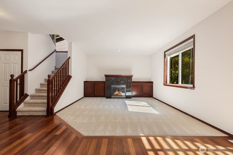 5728 9th Dr W