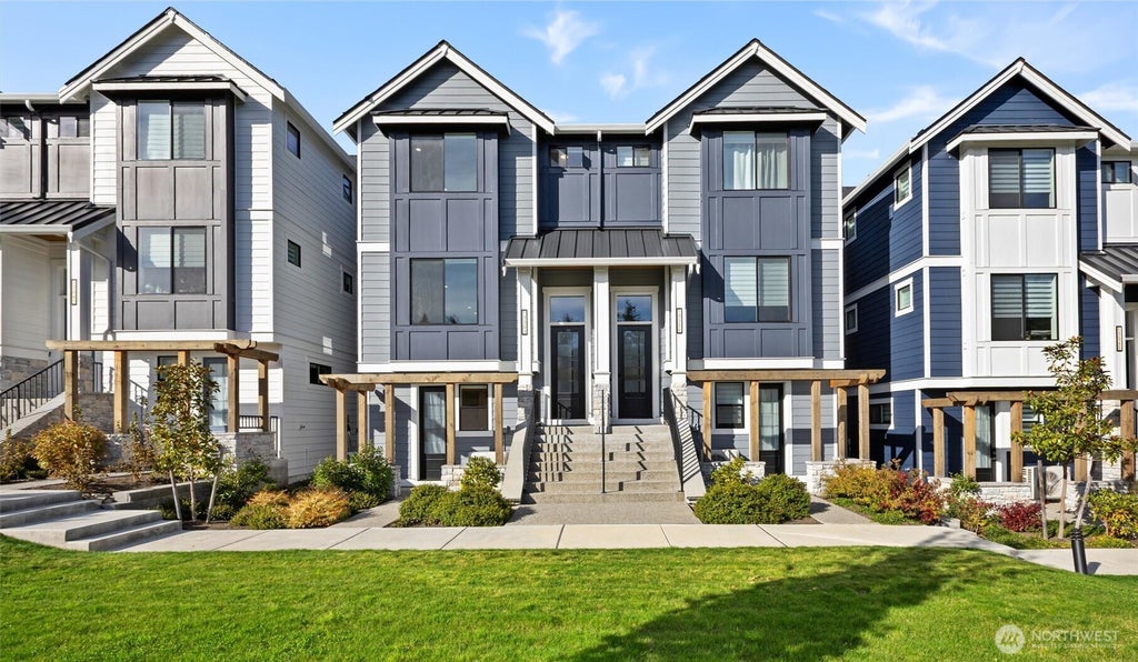 Photo of 13353 NE 143rd Lane, Woodinville, WA 98072 (MLS # 2591359)