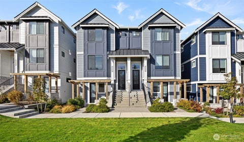 Photo of 13353 NE 143rd Lane, Woodinville, WA 98072 (MLS # 2591359)