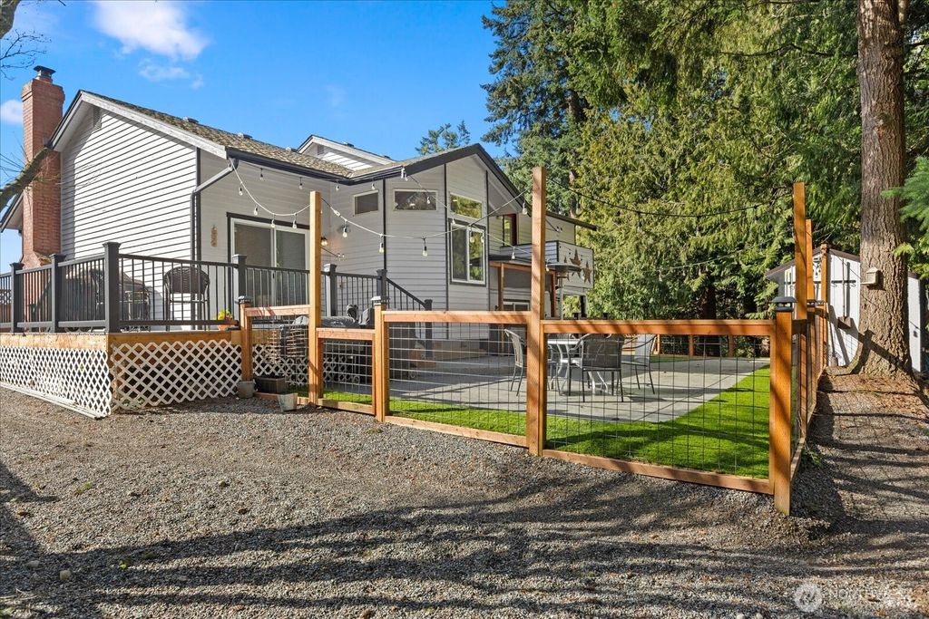 Photo of 5317 101st Street SW, Mukilteo, WA 98275 (MLS # 2331039)