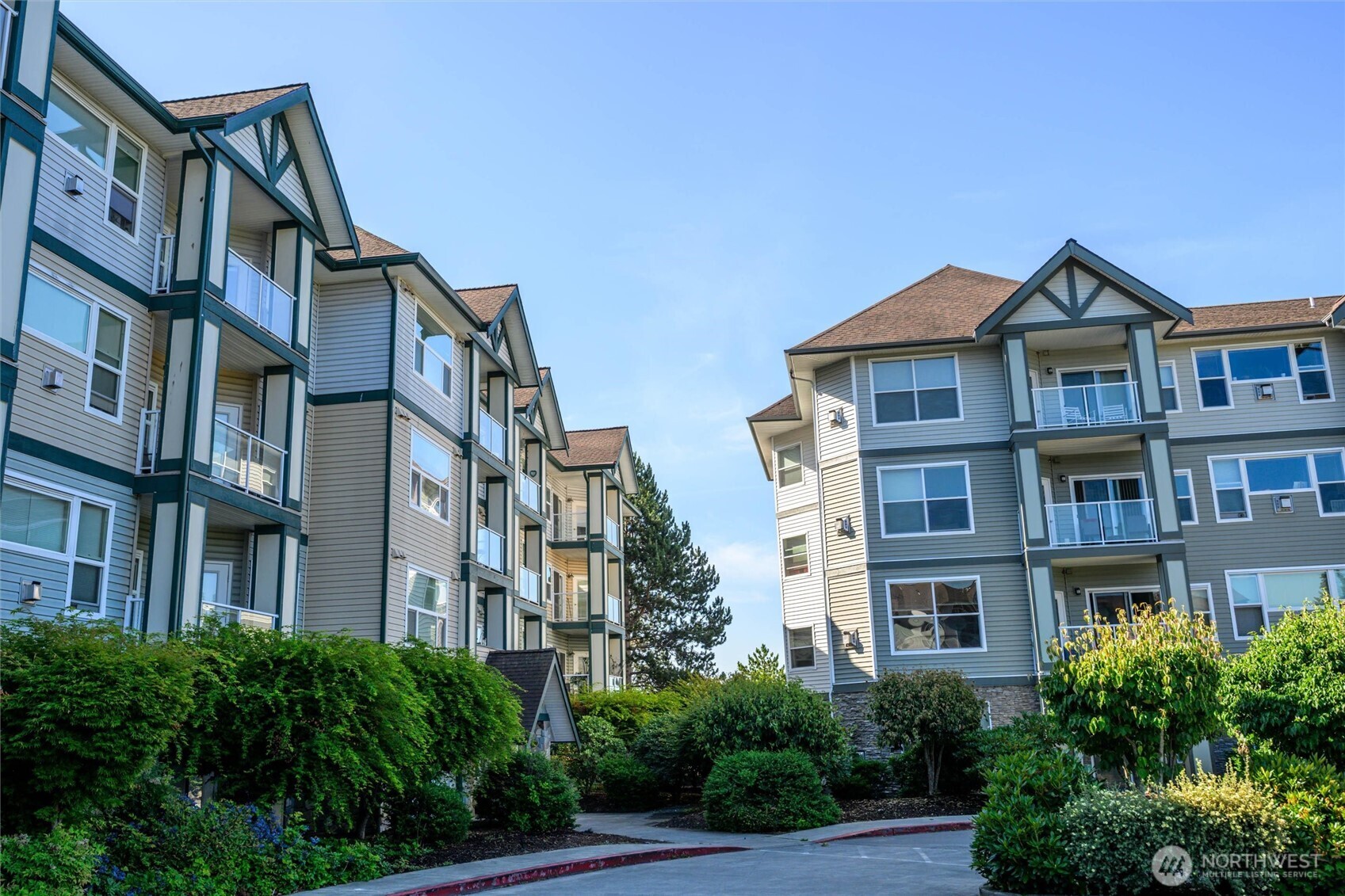 259 W Bakerview 304