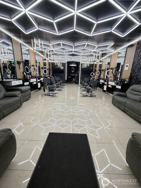 Photo of 1601 W Meeker Street, Kent, WA 98032 (MLS # 2509769)