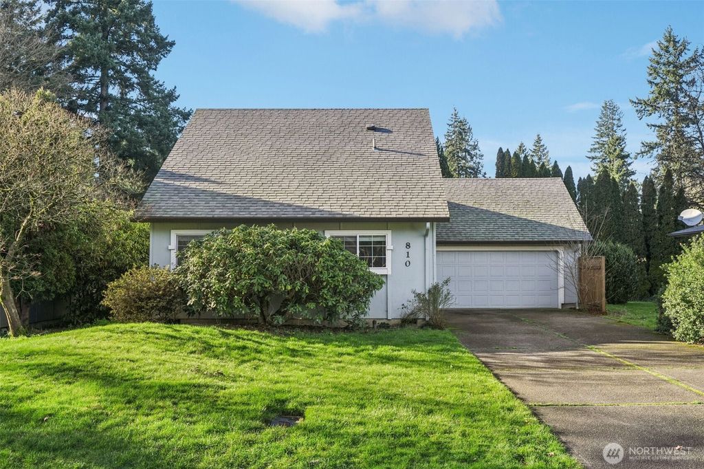 Photo of 810 NE Pinebrook Avenue, Vancouver, WA 98684 (MLS # 2469516)