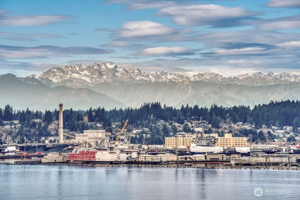 Photo of 311 Farragut Avenue N, Port Orchard, WA 98366 (MLS # 2475727)