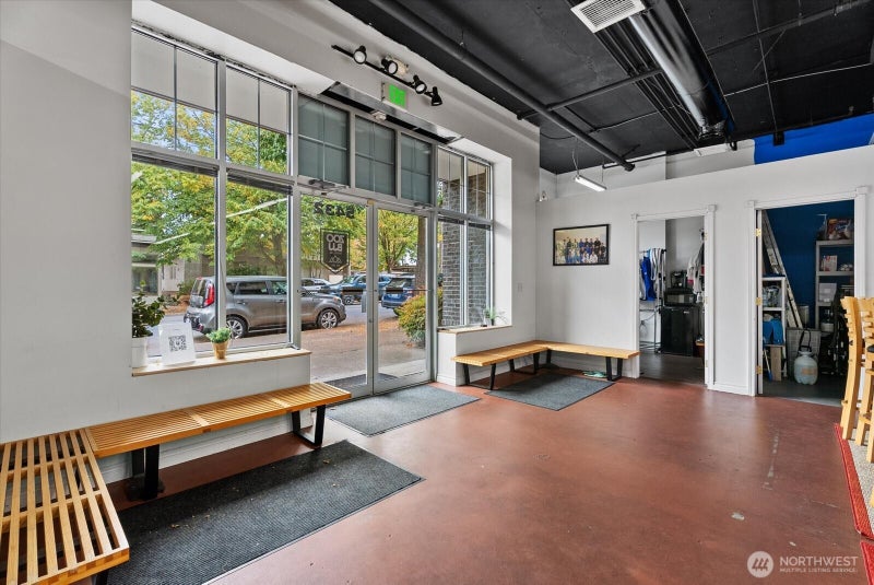5430 California Avenue SW COML2