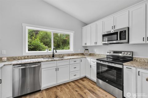 Photo of 37412 34th Avenue S, Roy, WA 98580 (MLS # 2396901)