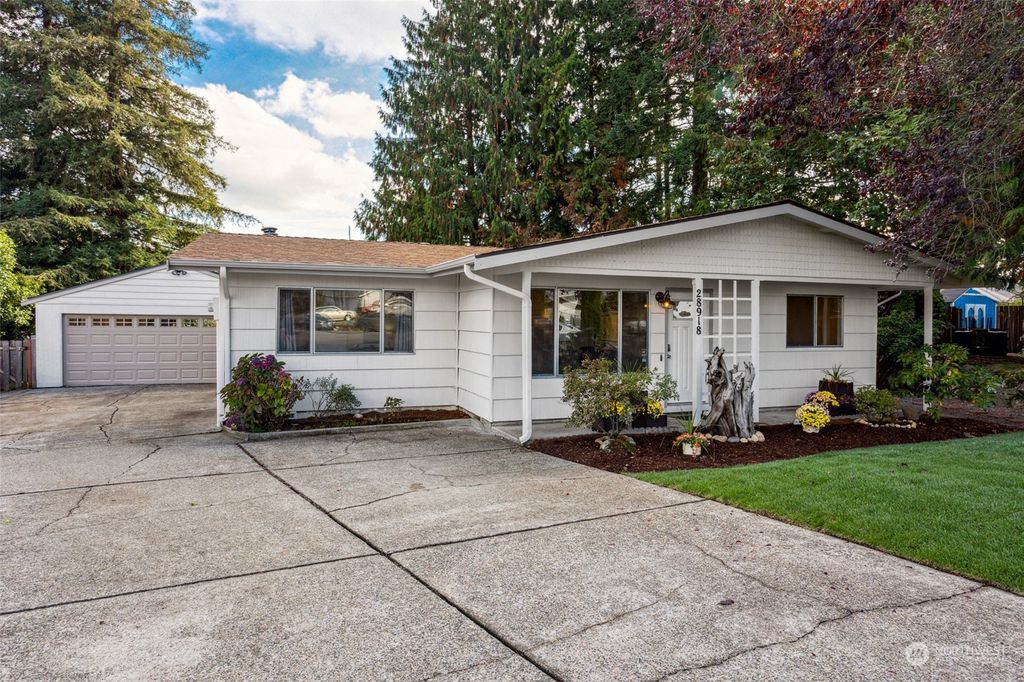 Photo of 28918 44th Place S, Auburn, WA 98001 (MLS # 2169286)