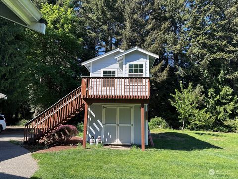 A home in Lakebay