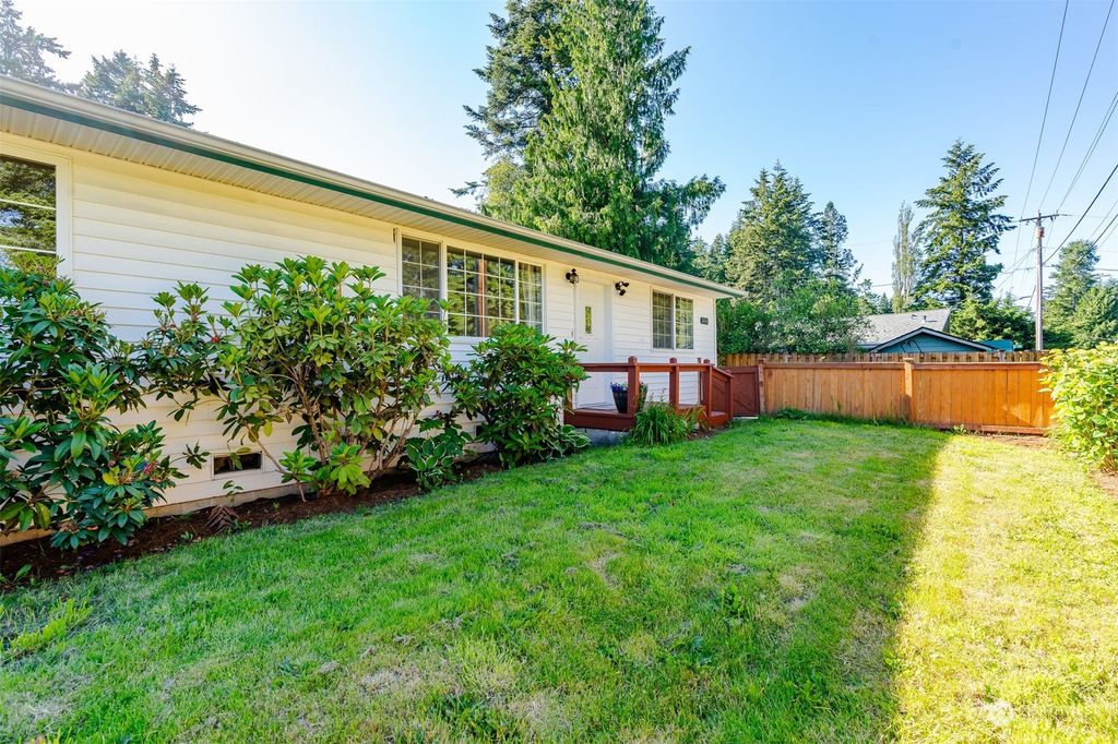 Photo of 24108 48th Avenue W, Mountlake Terrace, WA 98043 (MLS # 2252125)