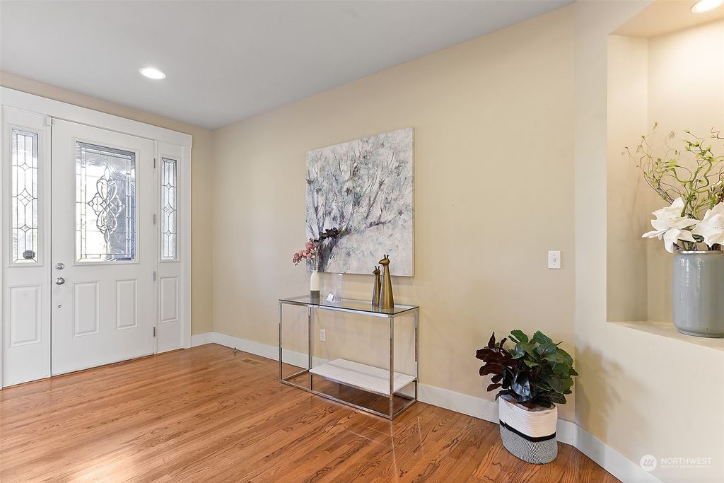Photo of 1310 270th Lane SE, Sammamish, WA 98075 (MLS # 2019126)