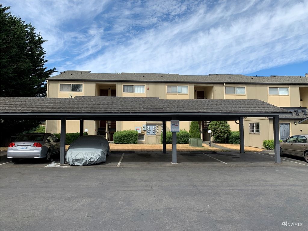 Photo of 31003 14th Avenue S #A2, Federal Way, WA 98003 (MLS # 1979900)