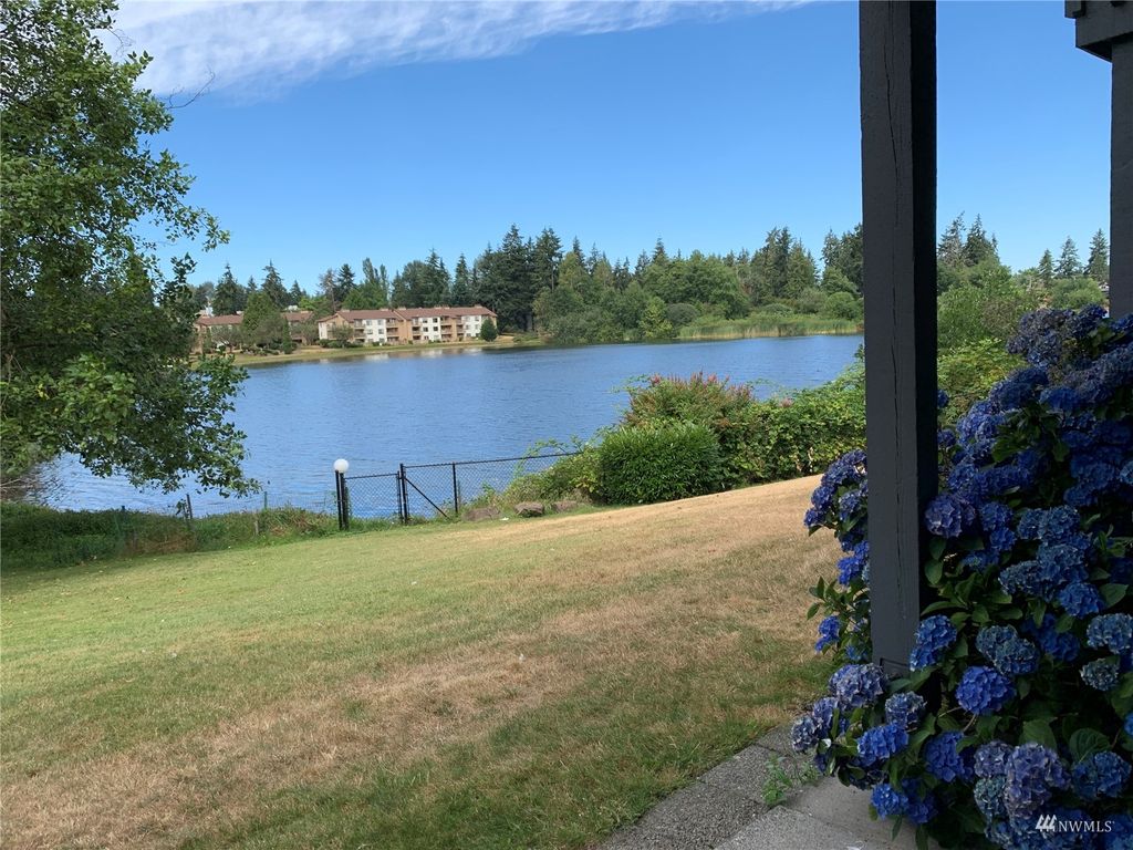 Photo of 31003 14th Avenue S #A2, Federal Way, WA 98003 (MLS # 1979900)