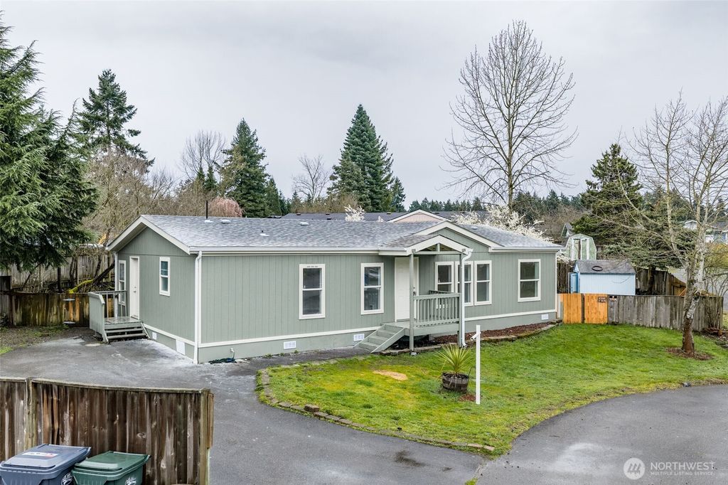 Photo of 16501 42nd Avenue Ct E, Tacoma, WA 98446 (MLS # 2494615)