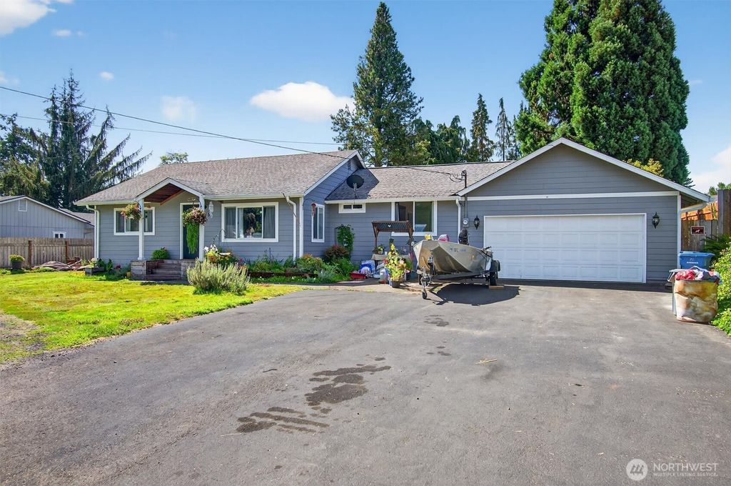 Photo of 151 Beacon Hill Drive, Longview, WA 98632 (MLS # 2472706)
