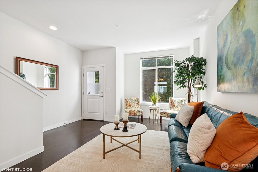Photo of 2127 NW Moraine Place, Issaquah, WA 98027 (MLS # 2371391)