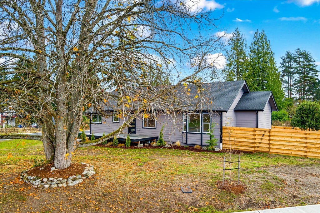 Photo of 8521 Holly Drive, Everett, WA 98208 (MLS # 2599053)