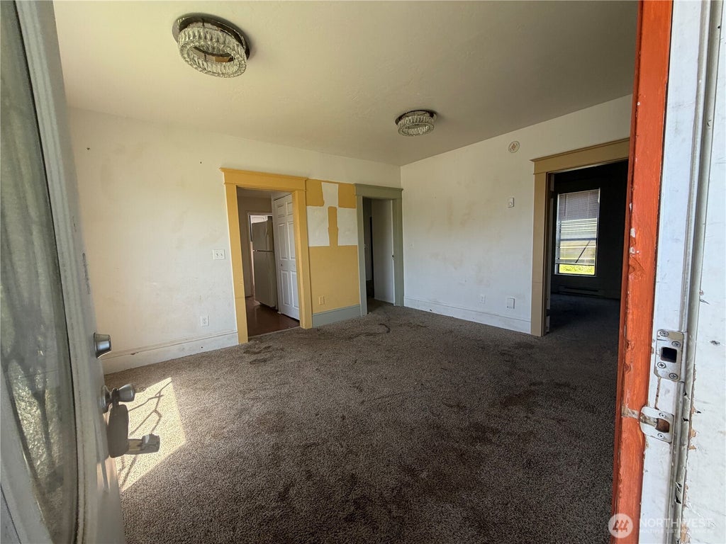 Photo of 803 Monroe Street, Hoquiam, WA 98550 (MLS # 2563130)