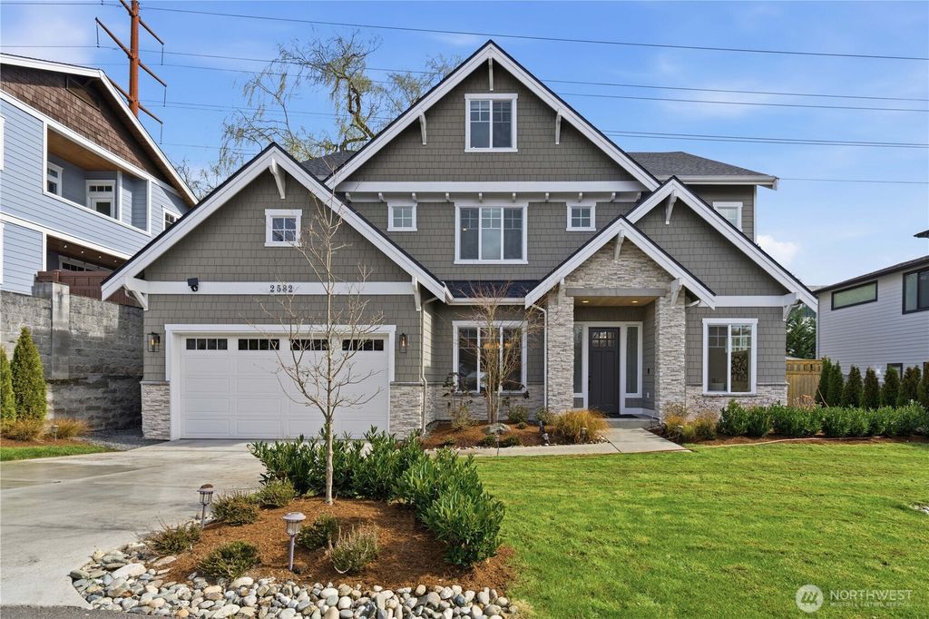 Photo of 2582 136th Lane SE Ln, Bellevue, WA 98005 (MLS # 2500122)