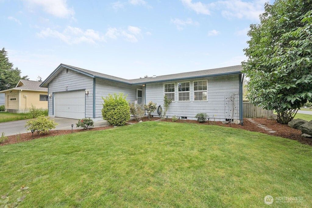 Photo of 1420 McPherson Street, Port Townsend, WA 98368 (MLS # 2497911)