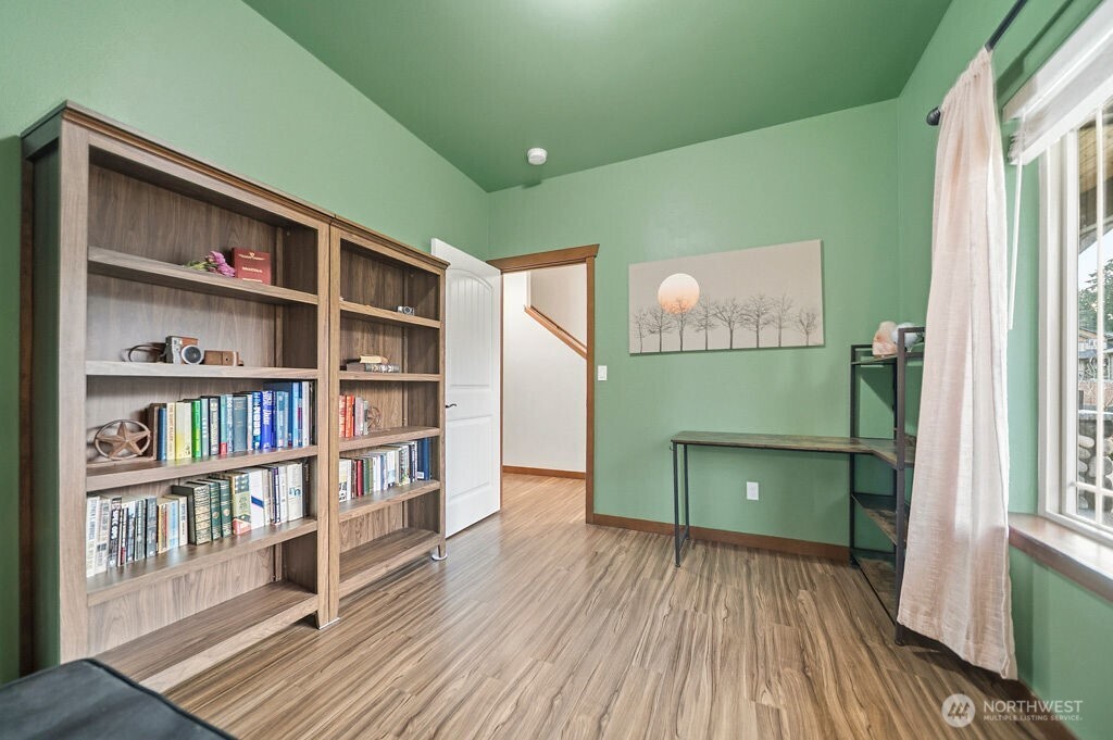 2436 NE Dynasty Drive