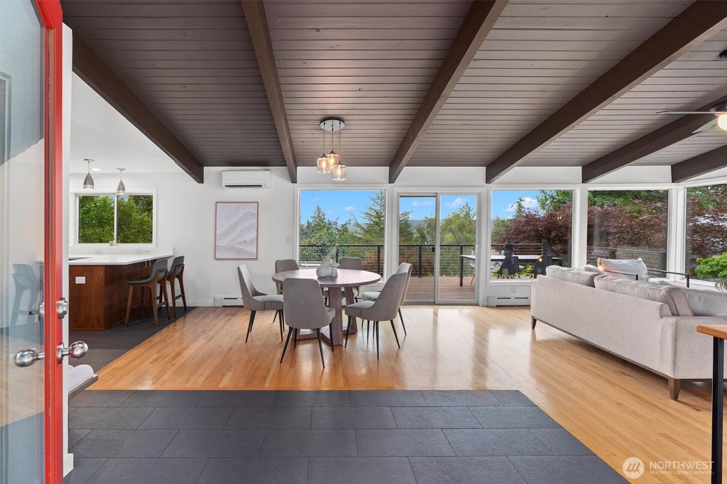 Photo of 16506 34th Avenue NE, Lake Forest Park, WA 98155 (MLS # 2392678)