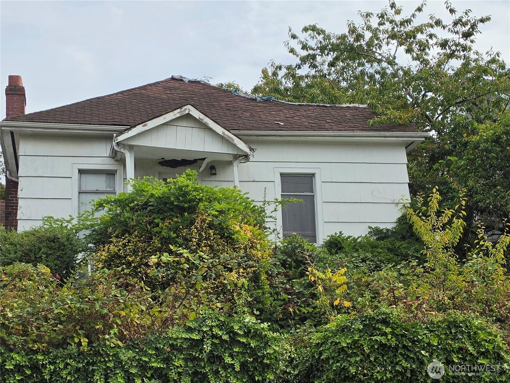 Photo of 8258 2nd Avenue NE, Seattle, WA 98115 (MLS # 2589725)