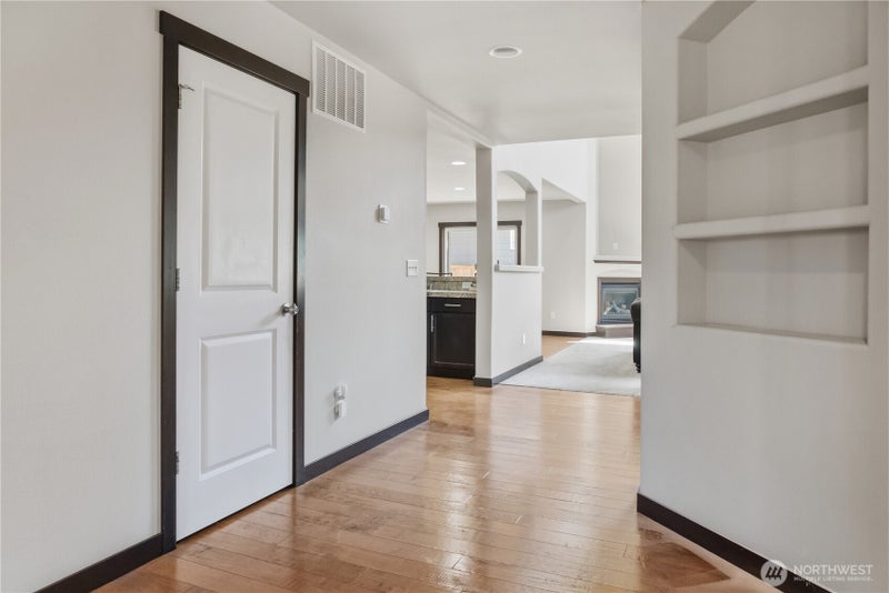 301 Barry Loop