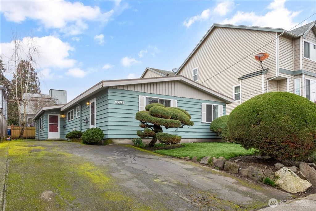 Photo of 9231 9233 Ashworth Avenue N, Seattle, WA 98103 (MLS # 2343935)