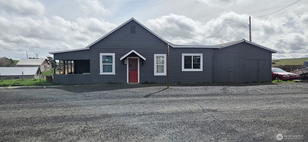 Photo of 151 First Avenue, Hatton, WA 99344 (MLS # 2502839)