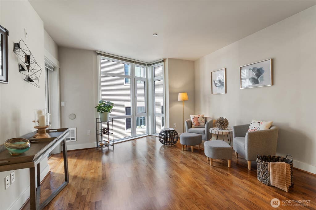 Photo of 699 John Street #507, Seattle, WA 98109 (MLS # 2552570)