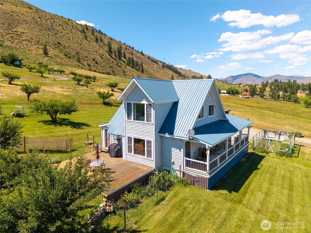 Photo of 195 Twin Lakes Road, Winthrop, WA 98862 (MLS # 2544765)
