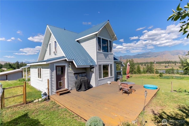 195 Twin Lakes Road
