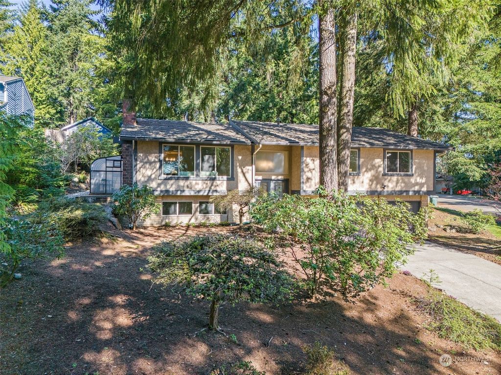 Photo of 10642 NE 148th Street, Bothell, WA 98011 (MLS # 2212921)