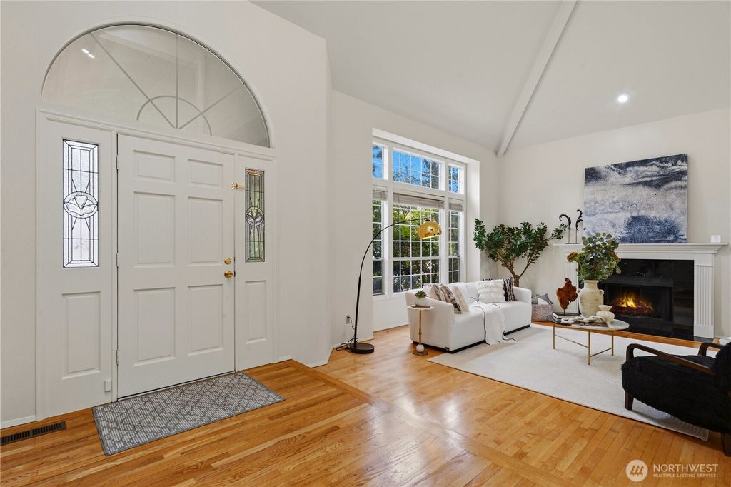 Photo of 26057 SE 38th St, Sammamish, WA 98029 (MLS # 2510825)