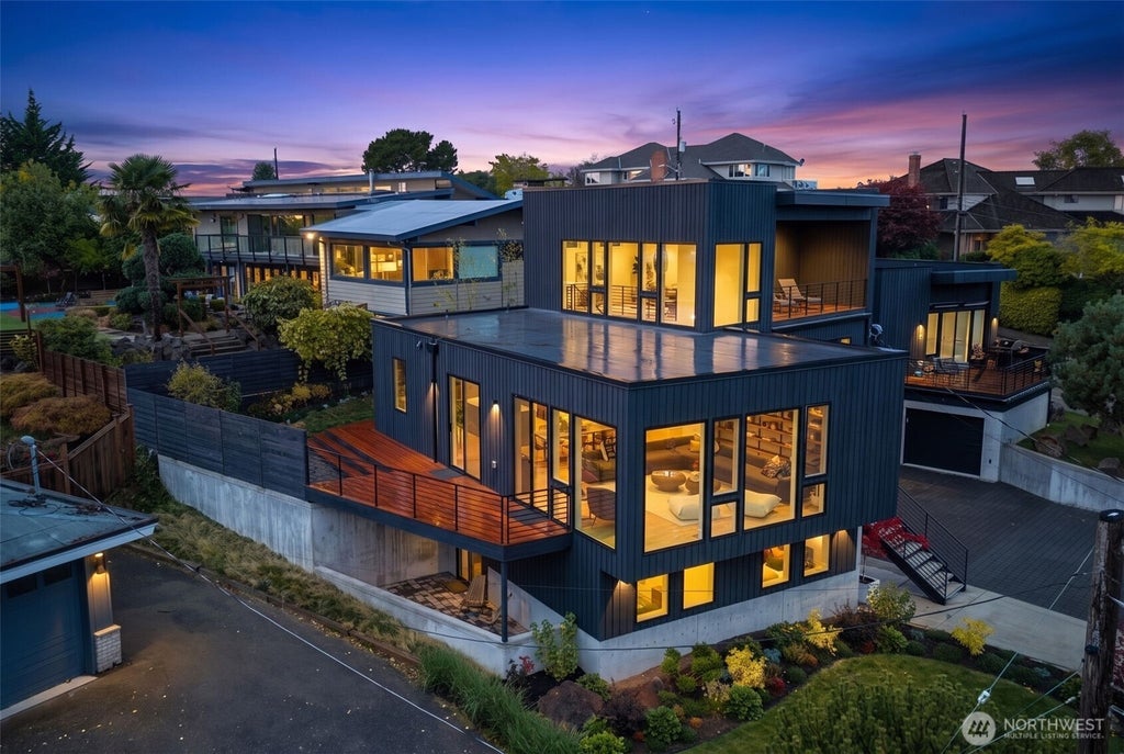 Photo of 6203 52nd Avenue S, Seattle, WA 98118 (MLS # 2591062)