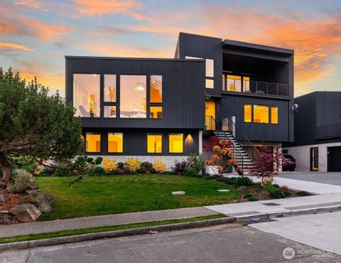 Photo of 6203 52nd Avenue S, Seattle, WA 98118 (MLS # 2591062)