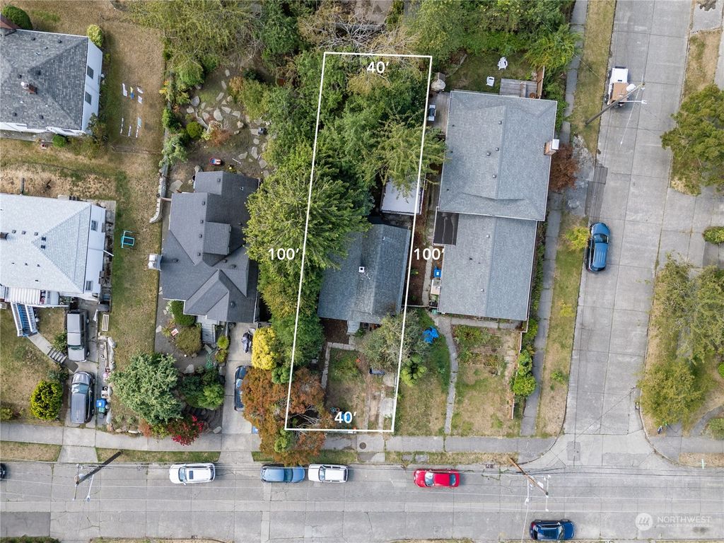 Photo of 2605 21st Avenue S, Seattle, WA 98144 (MLS # 2282380)