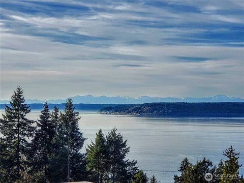 5737 Overlook Avenue NE Tacoma WA 98422