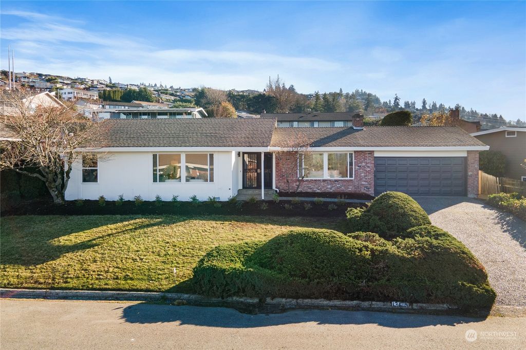 Photo of 13405 SE 43rd Street, Bellevue, WA 98006 (MLS # 2309866)