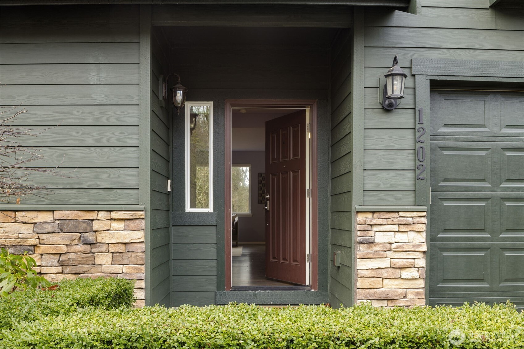 1202 231st Street SW