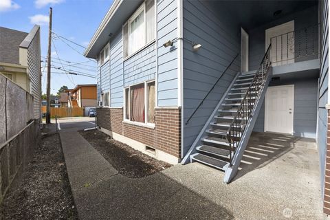 Photo of 1040 S Ferry Street, Tacoma, WA 98405 (MLS # 2441870)