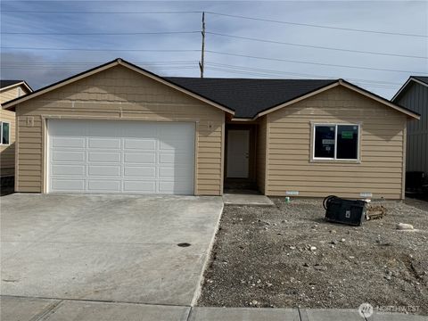 Photo of 2476 Noah Street SE, East Wenatchee, WA 98802 (MLS # 2492192)