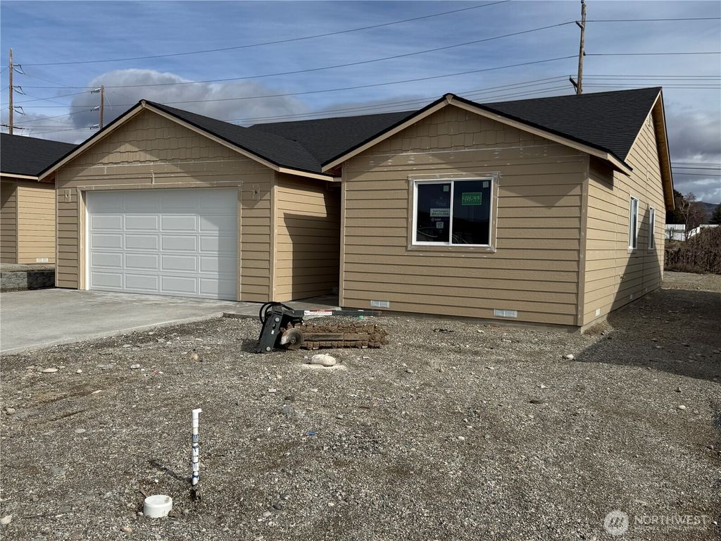 Photo of 2476 Noah Street SE, East Wenatchee, WA 98802 (MLS # 2492192)